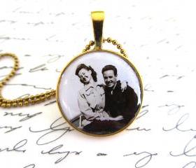 Custom necklace with your family photo, 1' round setting 